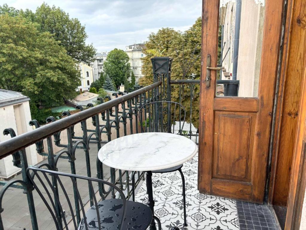Lion Apartments - Premium Studio With Balcony Krakow Exterior photo